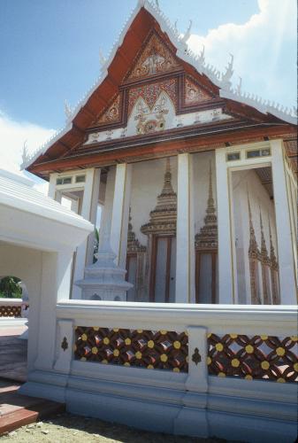 006523-R2-E148.jpg