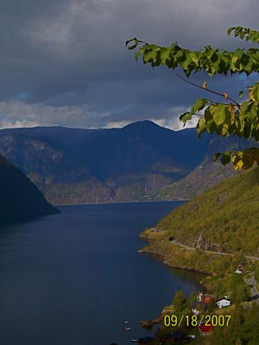 some noah's bar mitz derby scand cruise norway mainly 862.jpg